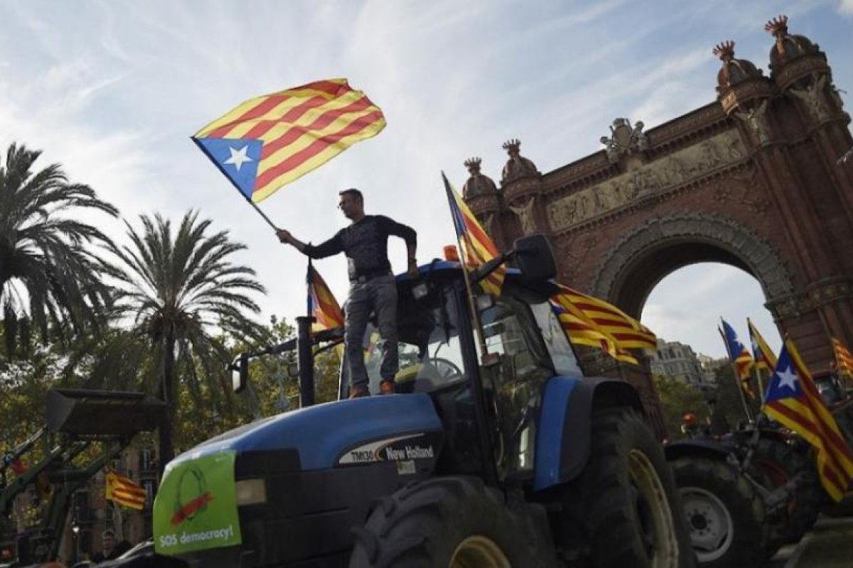 La Justicia española dio por cumplida la pena de tres de los 12 líderes catalanes condenados