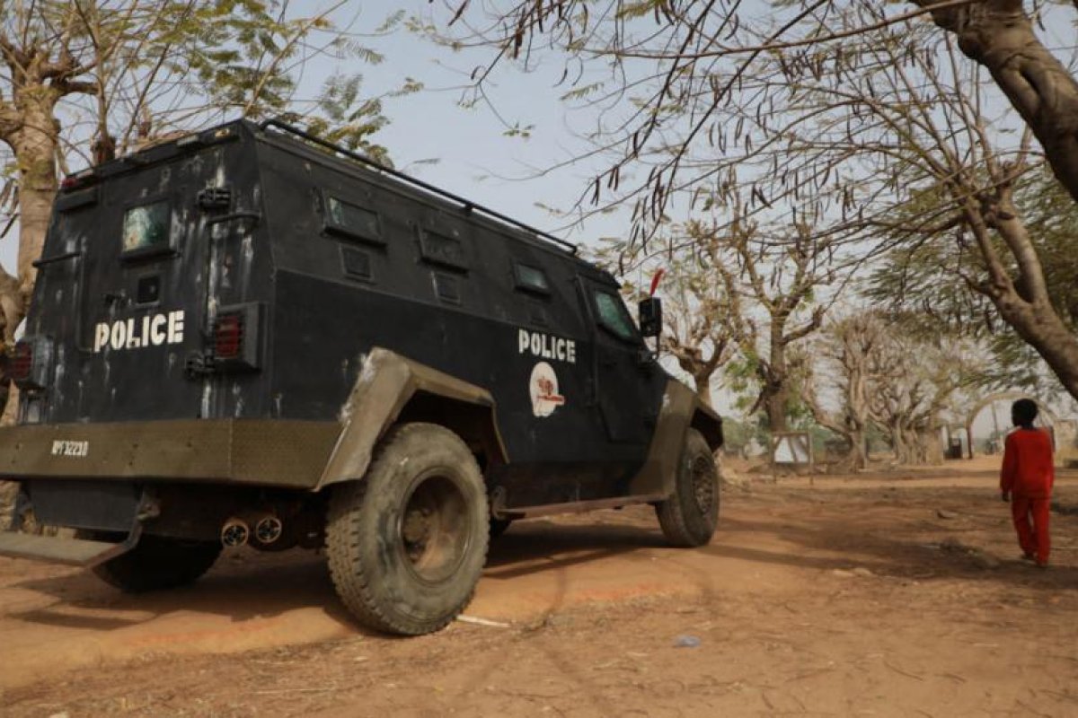 Más de 300 niñas son secuestradas tras el ataque armado en un colegio de Nigeria