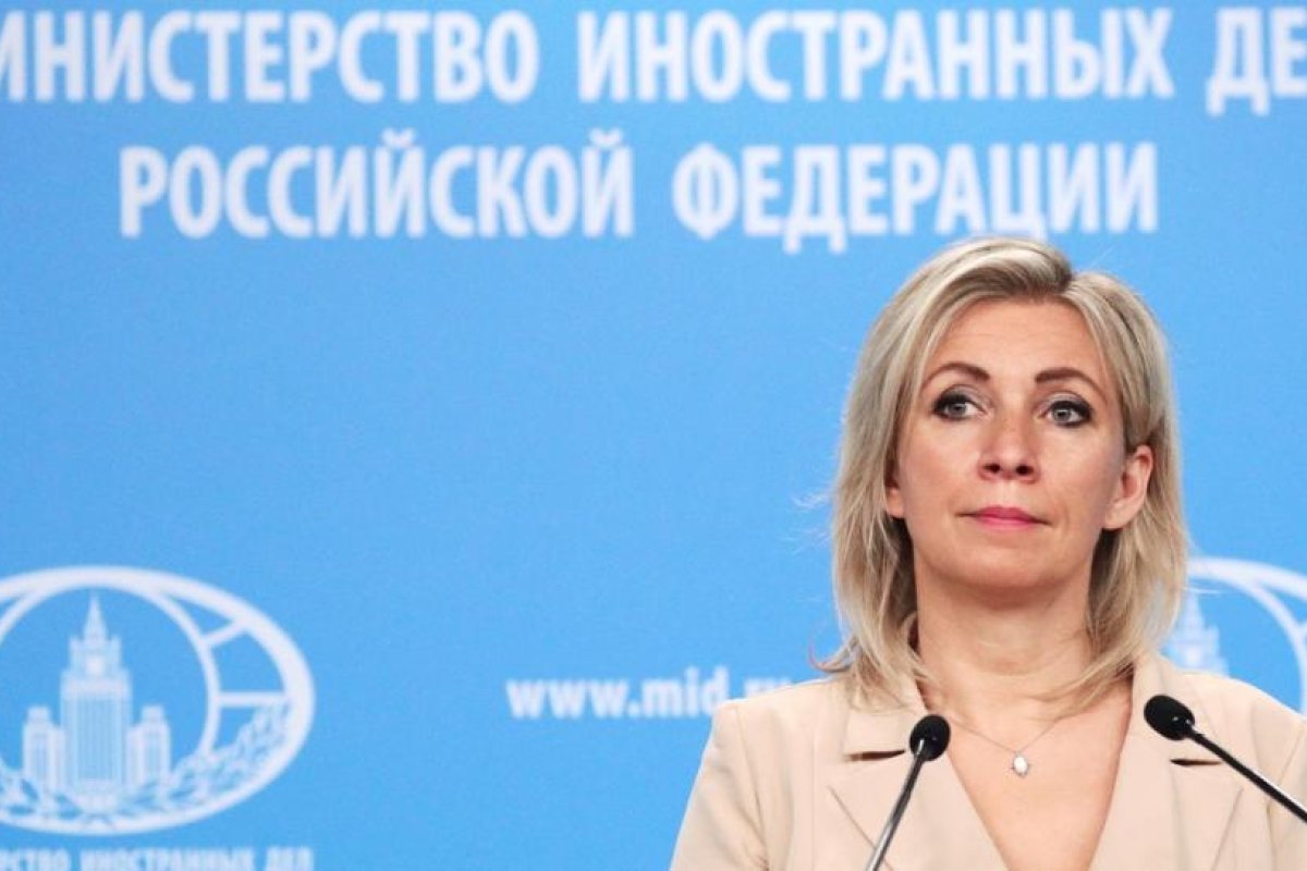 Moscú insta a Occidente a ocuparse de gente como Assange, que "ya no puede ni gritar" que necesita ayuda, tras sus comentarios sobre Navalny