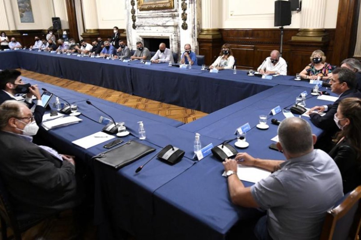 Tributaristas exponen ante un plenario de comisiones de Diputados