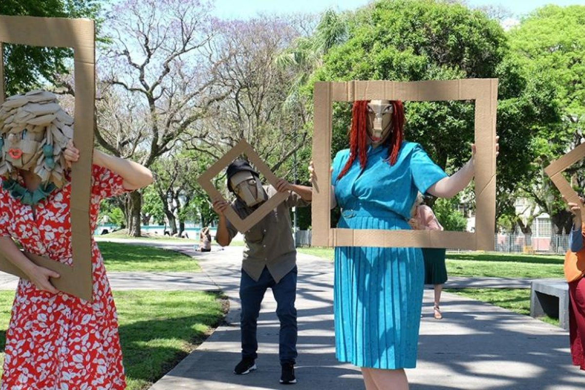 Elencos del FIBA reclaman que los artistas "financian el festival de su propio bolsillo"