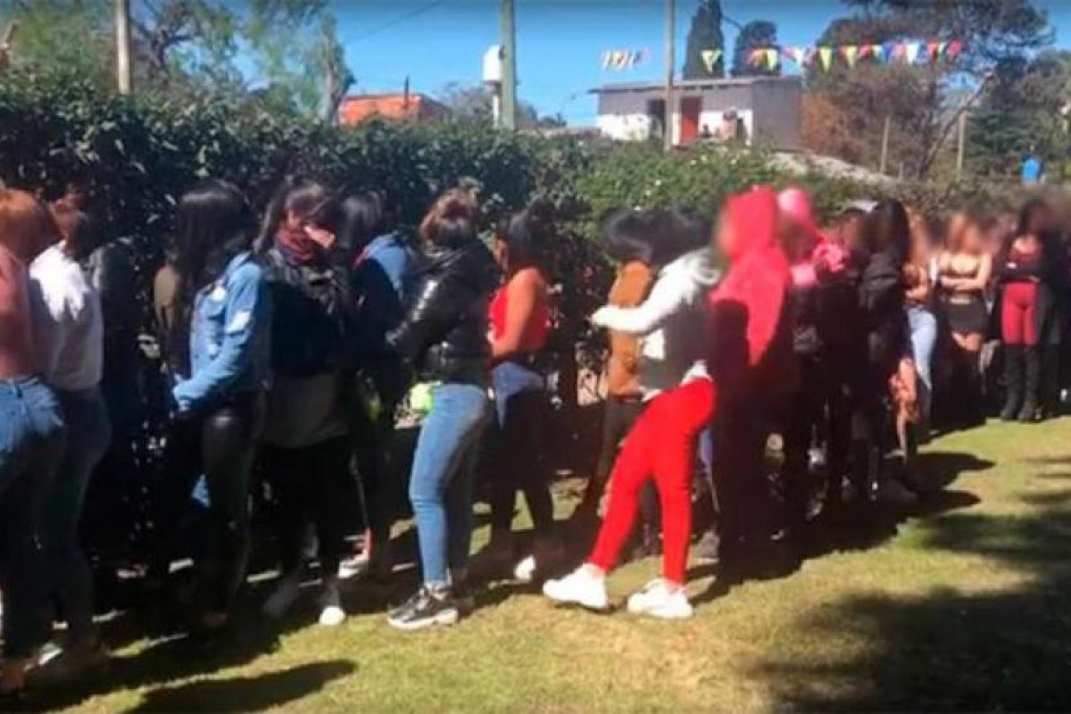 Desbaratan fiesta clandestina con más de 300 personas en La Matanza