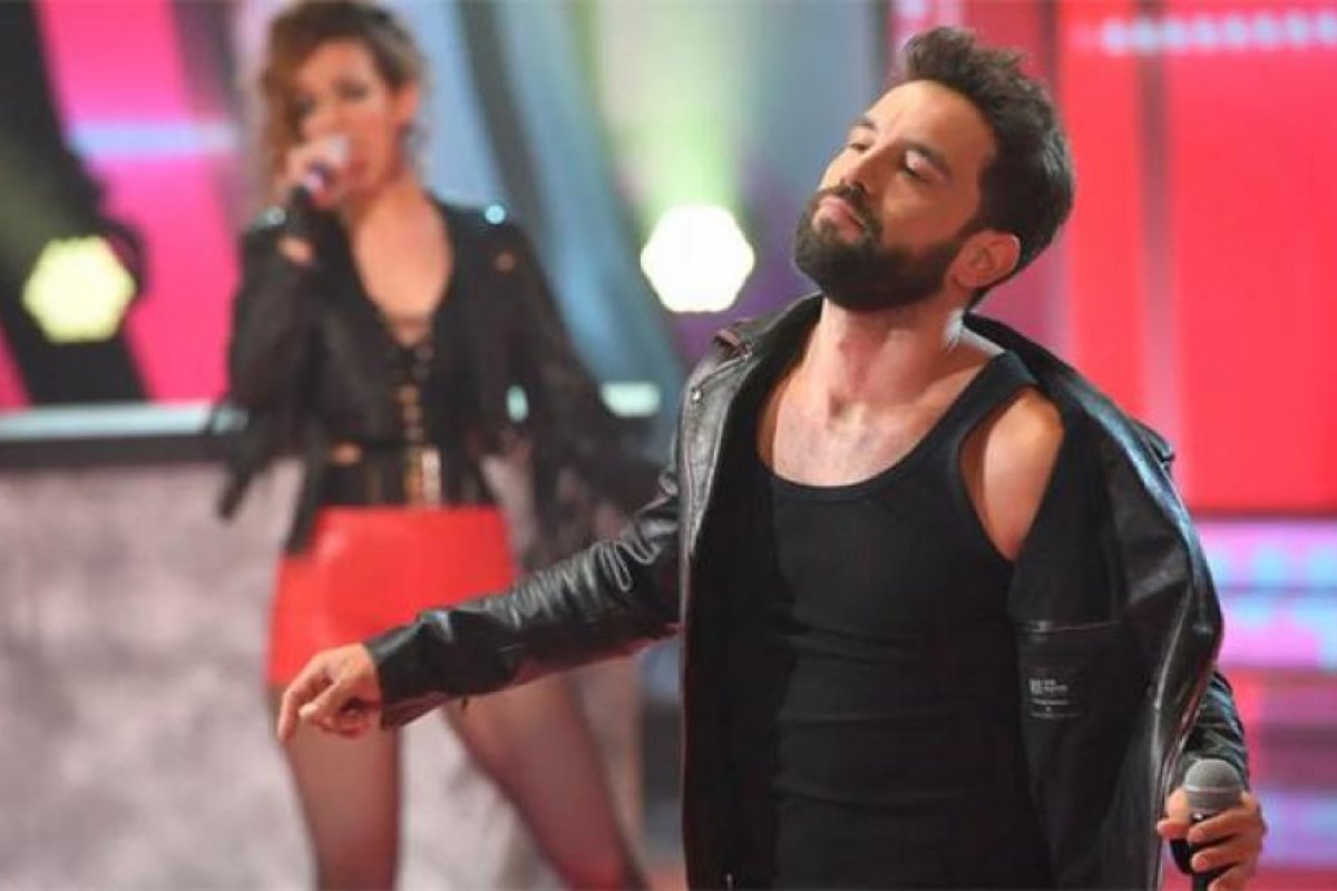 Agustín Sierra cantó un tema de Amy Winehouse y Flavio Mendoza le recomendó abrir un "parripollo"