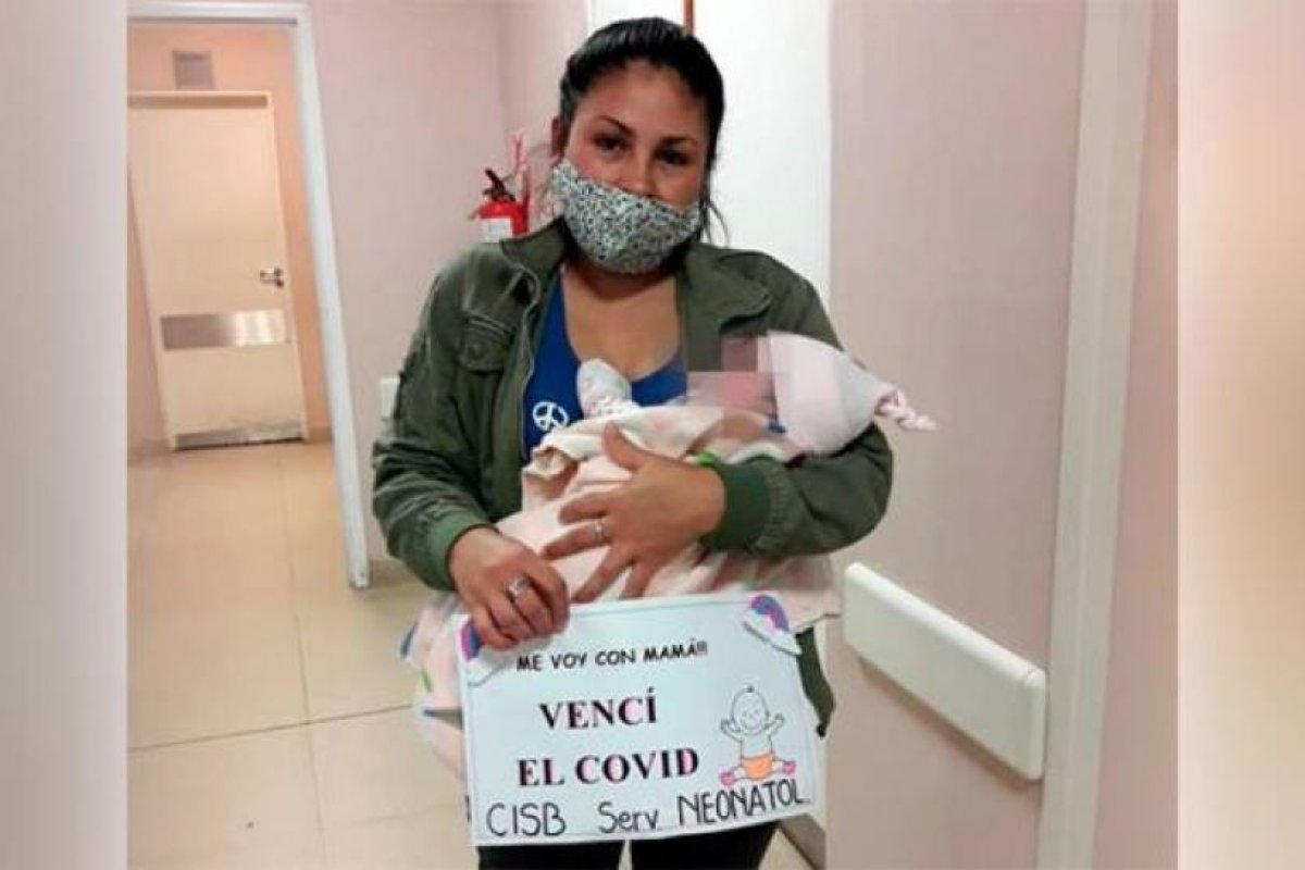 Le dieron el alta a la primera beba contagiada de Covid-19 en La Banda