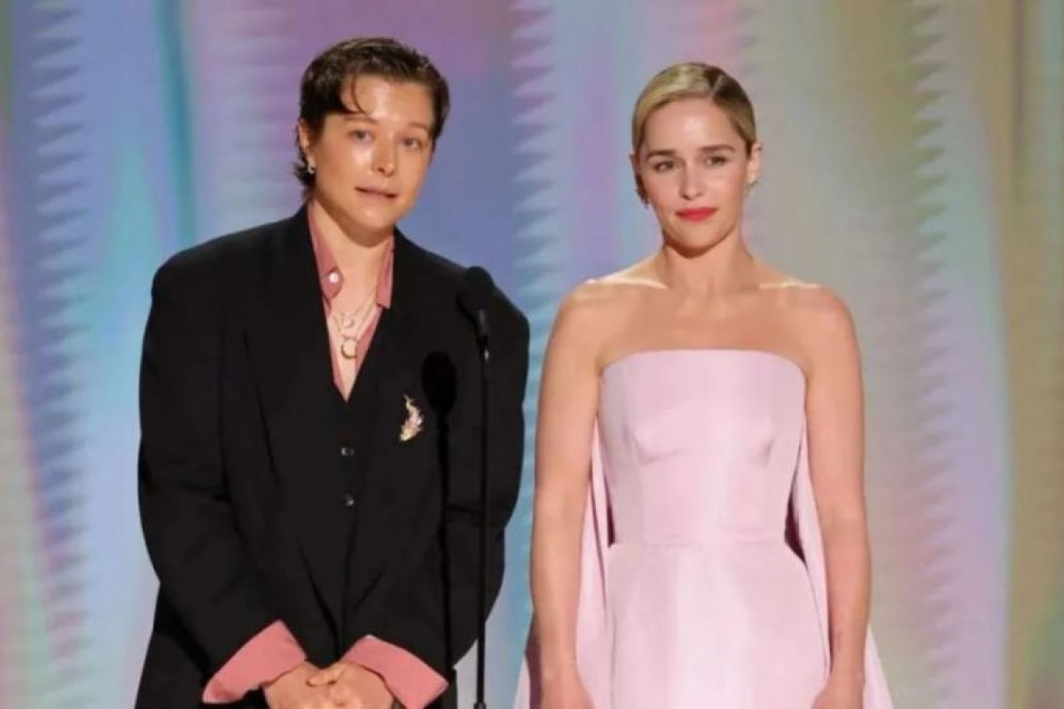 Emma D'Arcy y Emilia Clarke deslumbran en los Premios Emmy 2026