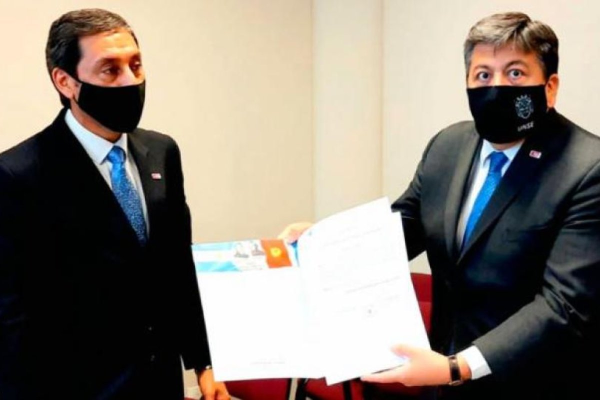 Silva Neder participó de firma de convenio entre la Unse y Fundación para niños autistas