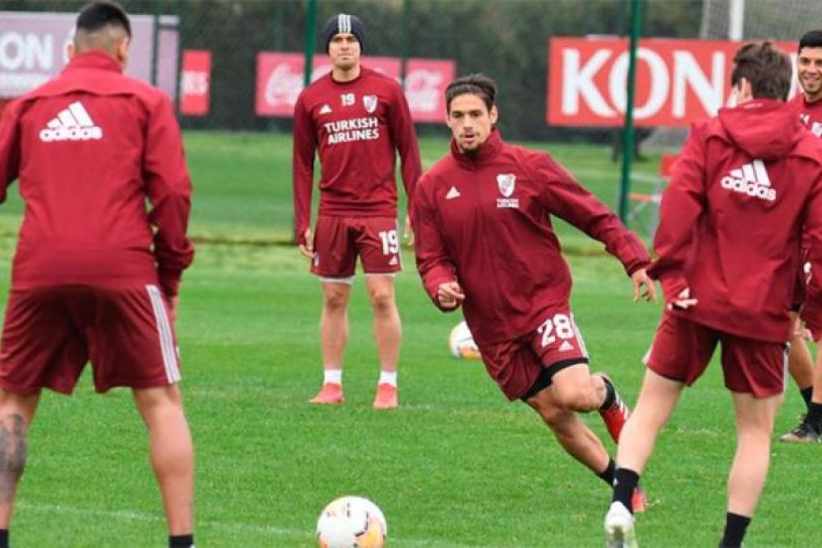 Día de hisopados y trabajos físicos y técnicos para el plantel de River