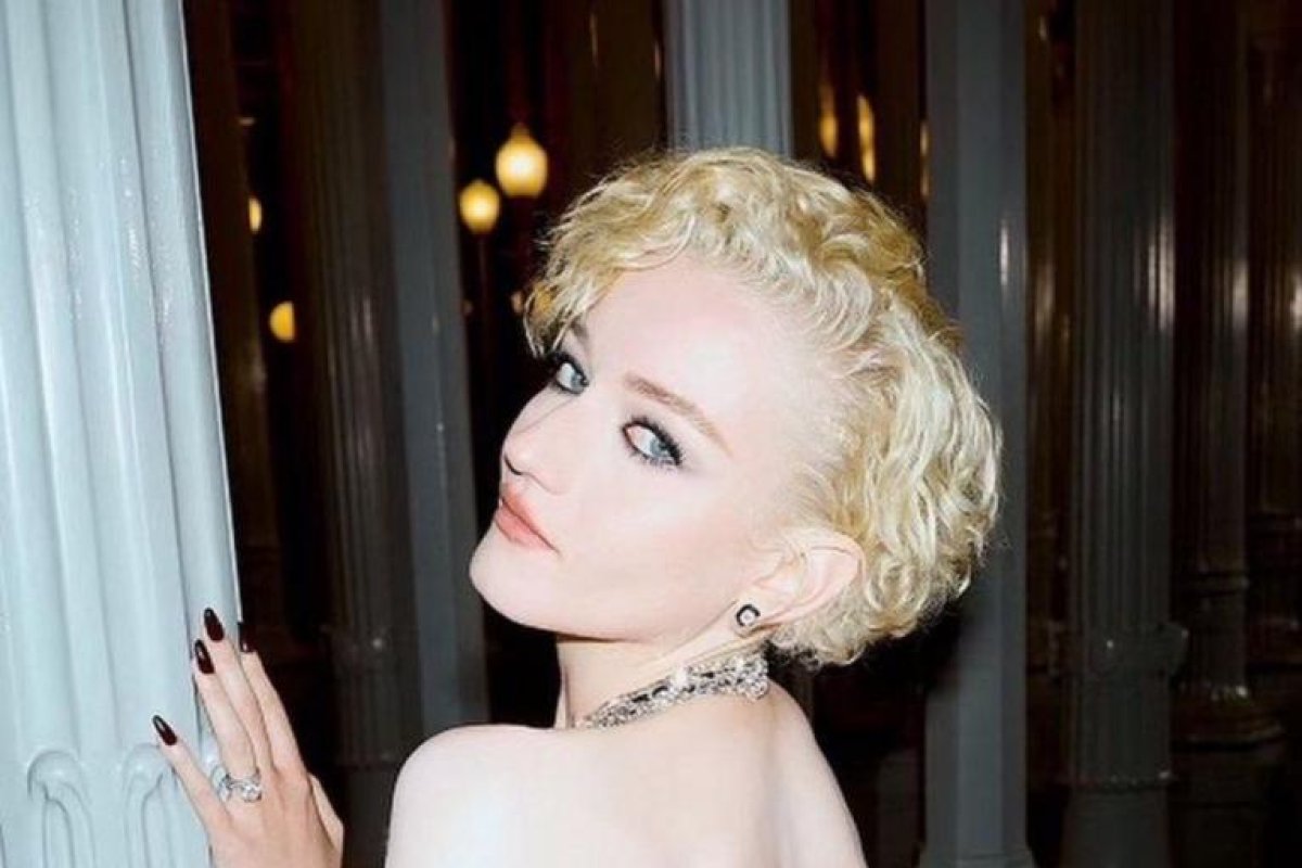 Julia Garner será embajadora global de la marca de lujo Loewe