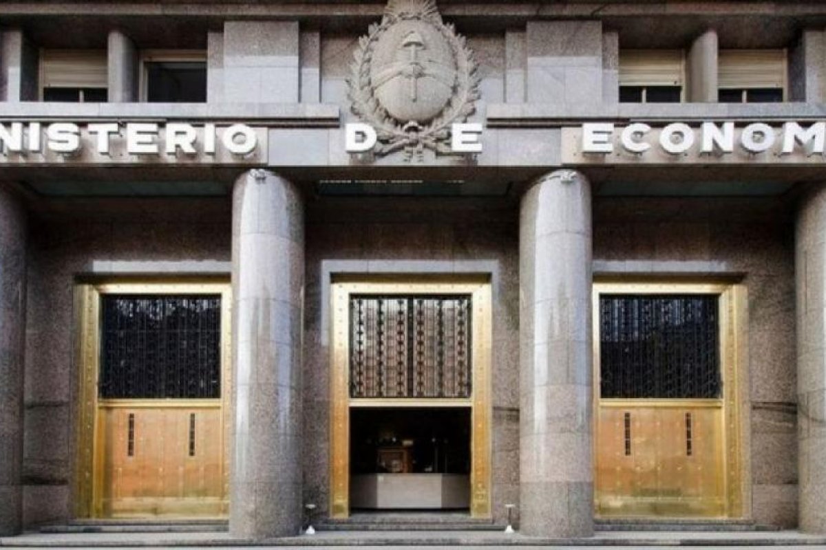 El gabinete económico analizó la situación fiscal