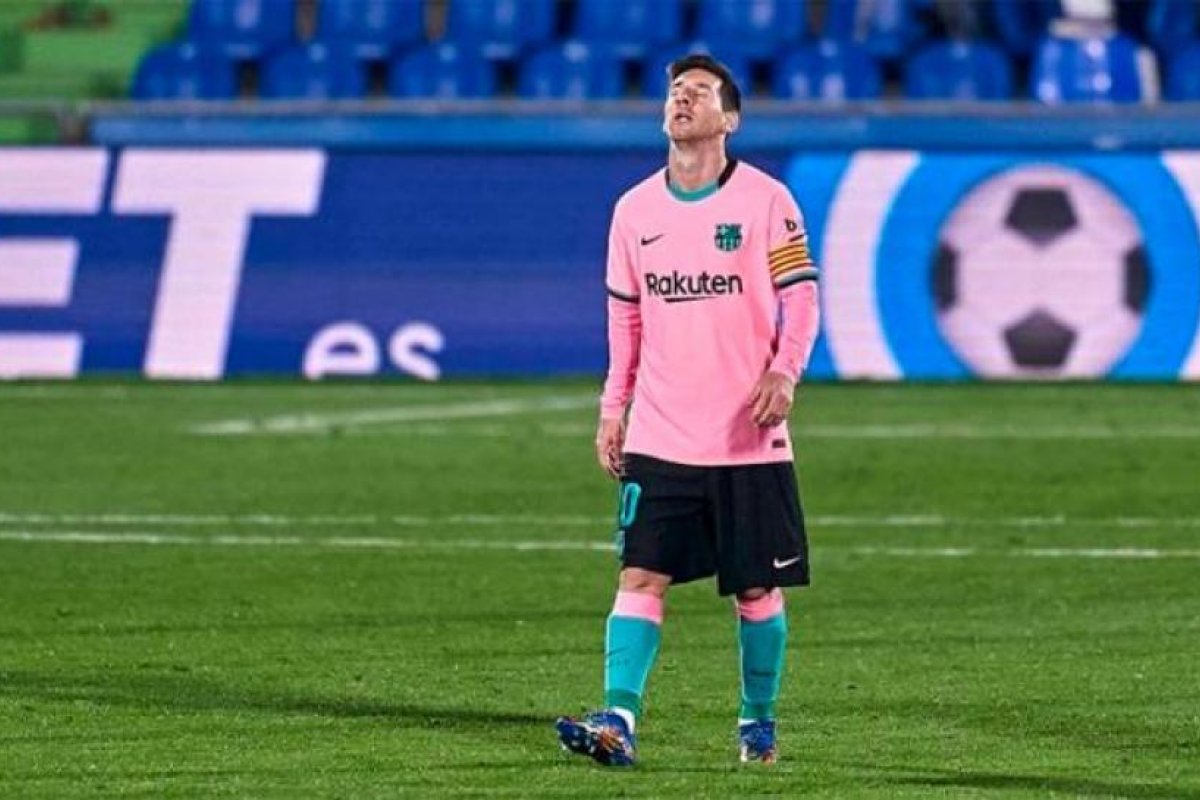 Barcelona y Real Madrid llegan al clásico con una derrota previa después de 17 años