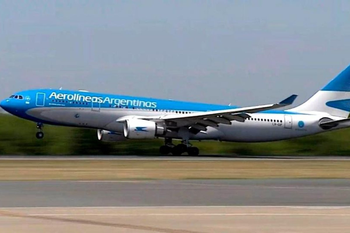El avión de Aerolíneas que traerá las vacunas llegará a Moscú después del mediodía