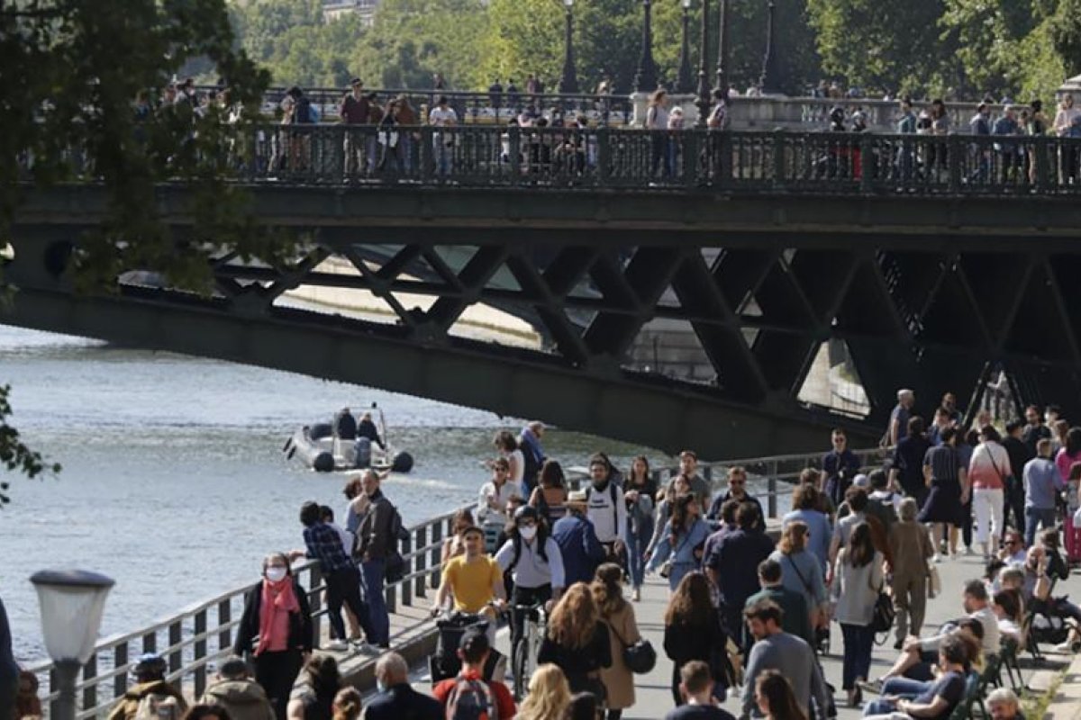 Crecen contagios y muertes en Francia con París como la región más complicada