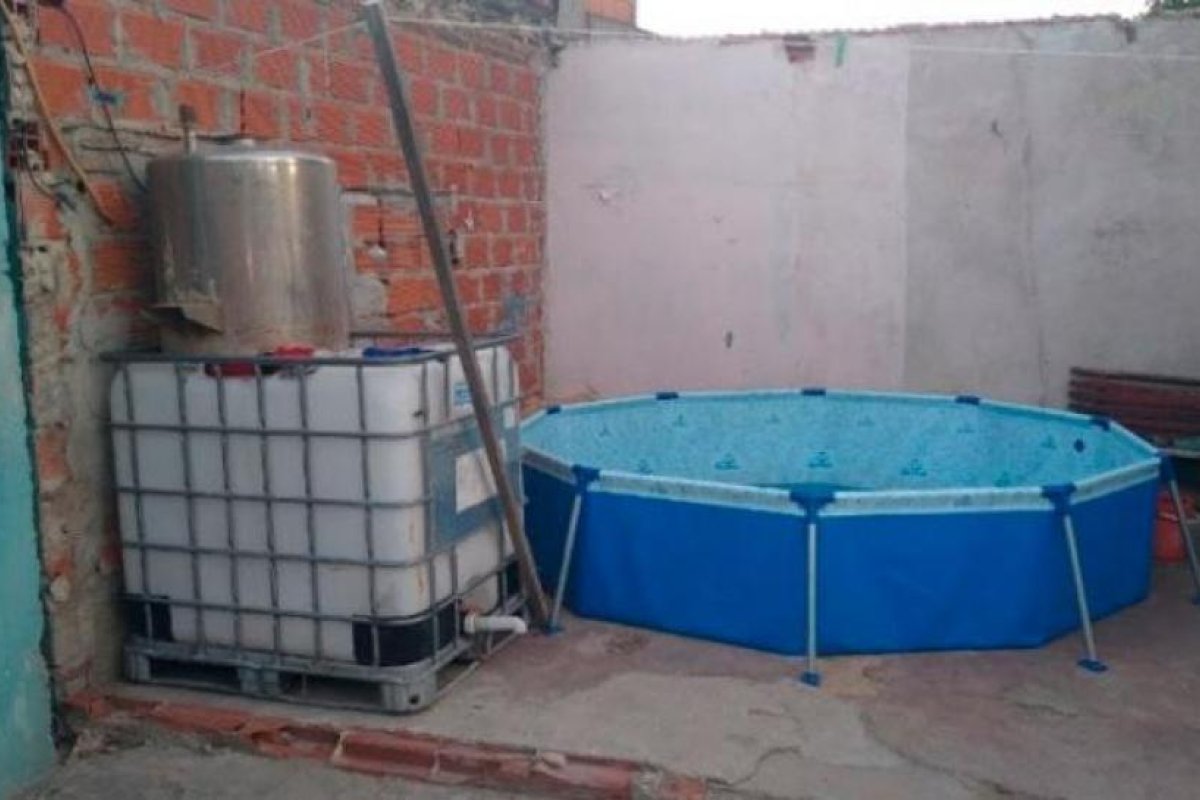 Murió electrocutada una nena que jugaba con agua en el patio