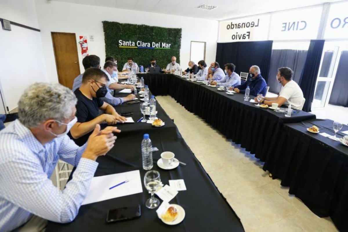 Coronavirus en la Argentina. Axel Kicillof: "Si siguen creciendo los casos, habrá que aplicar más restricciones, tanto colectivas como individuales"