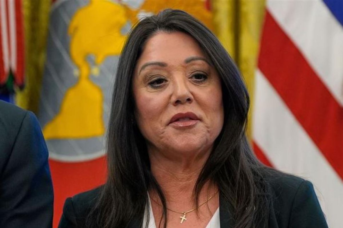 Renuncia de Lori Chavez-DeRemer por Acusaciones de Abuso de Poder