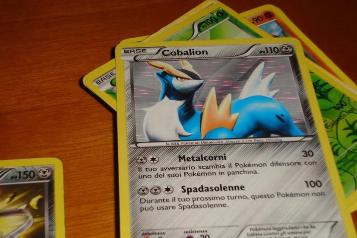 Un 'youtuber' compra por 375.000 dólares una caja de cartas Pokémon de primera edición y resultan ser falsas 
