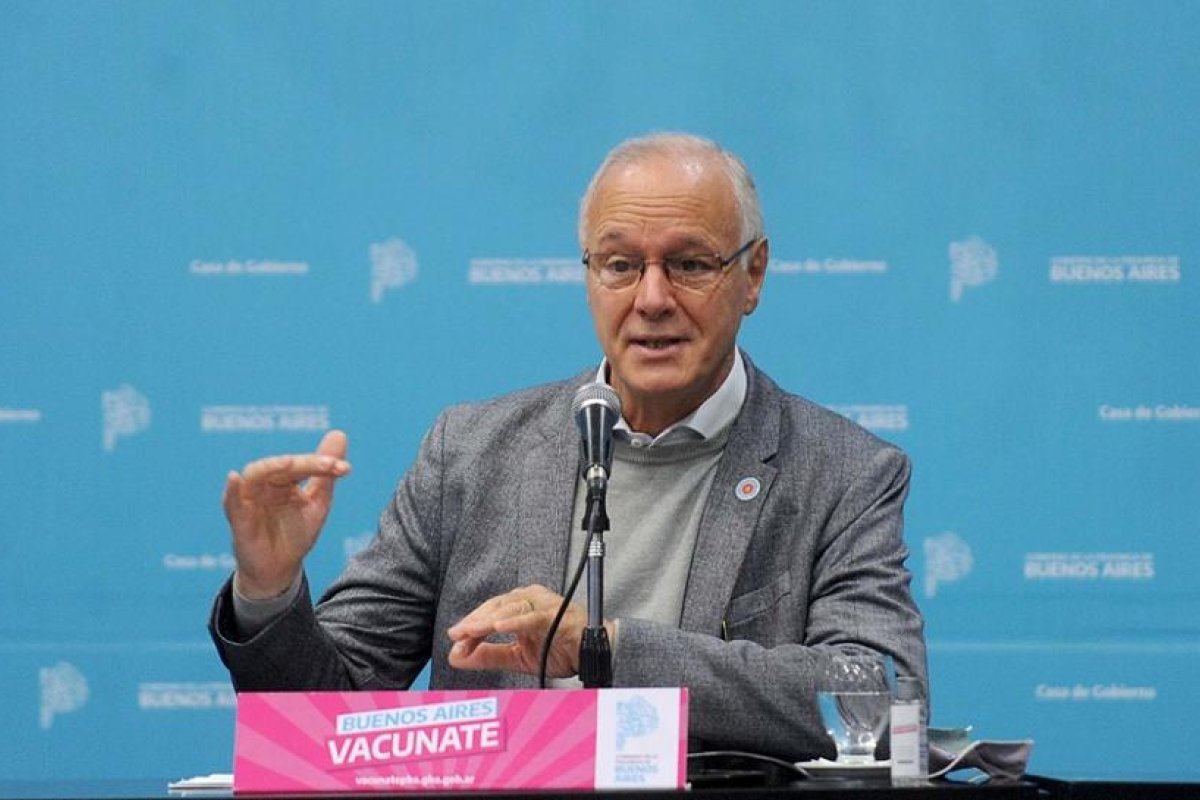 Gollan: "Se inició un proceso de distensión del sistema sanitario por el descenso de casos"
