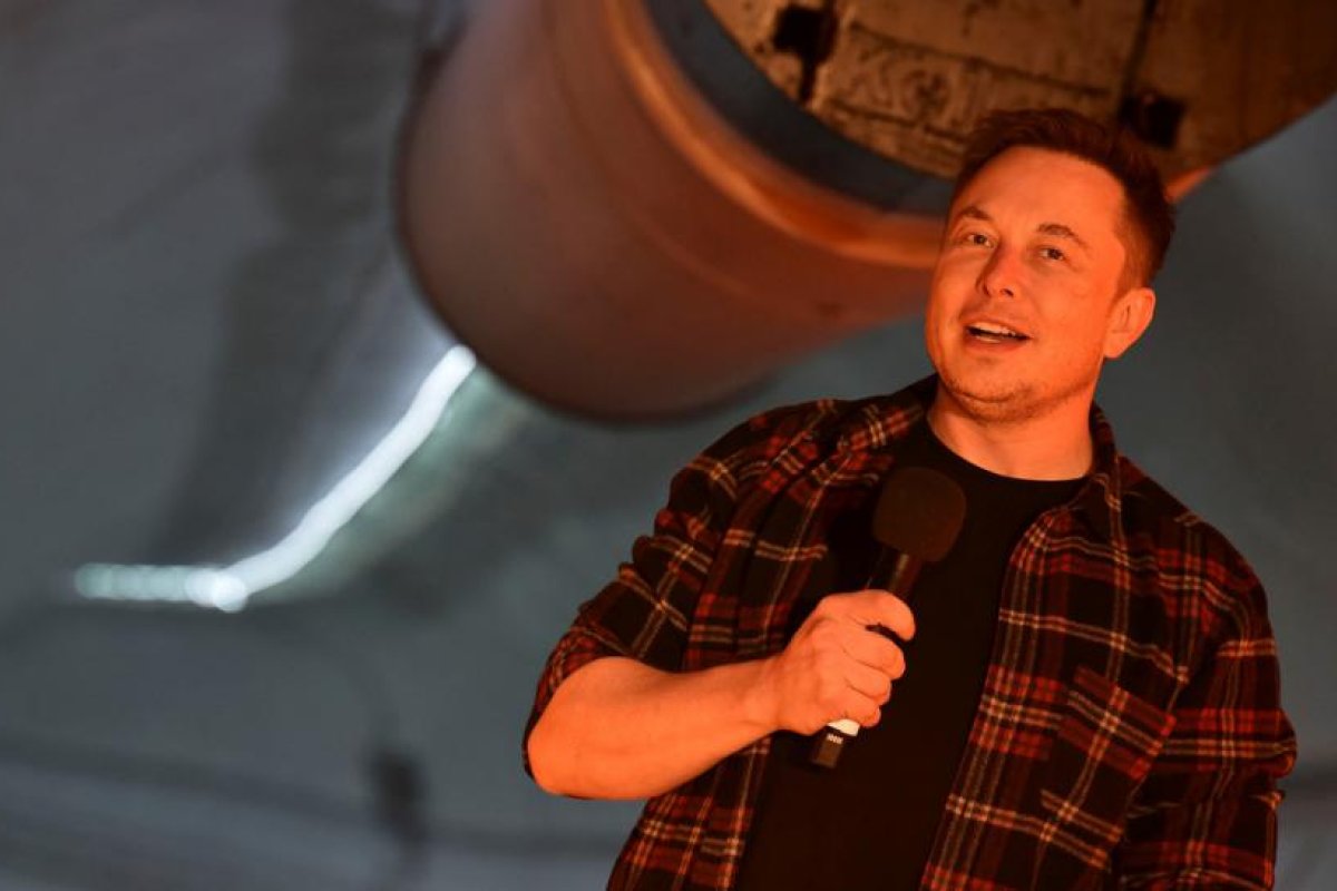 "Probablemente morirá un montón de gente", dice Musk sobre el futuro turismo a Marte, pero insiste en que "es una aventura gloriosa"