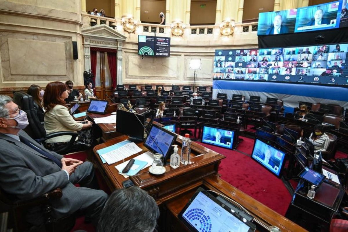 Fuertes cruces por la Procuración: Oscar Parrilli centró el debate en Eduardo Casal y dijo que "se dedicó a perseguir fiscales"