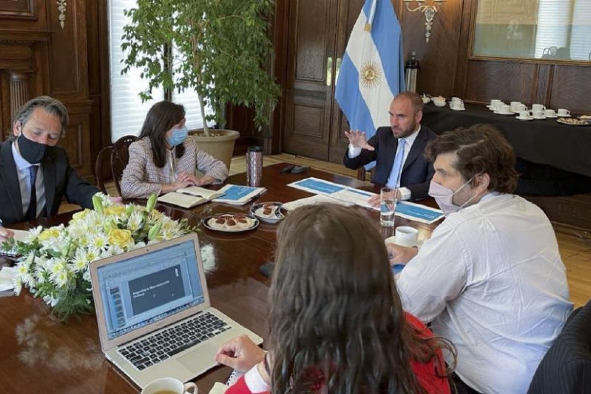 Guzmán: la idea del Gobierno no es volver a implementar una cuarentena estricta