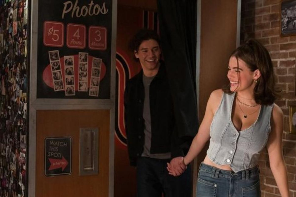 Dónde ver "Off Campus": la serie juvenil que arrasa en Prime Video