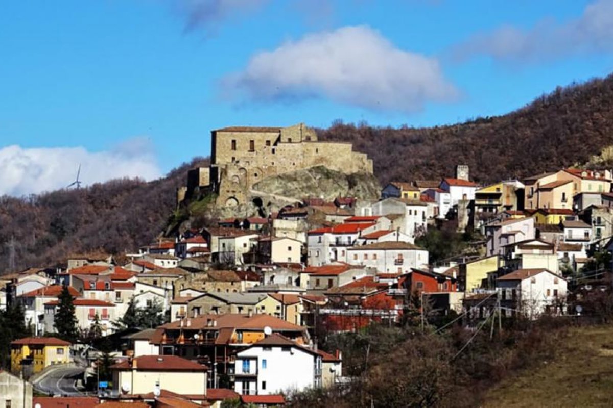 Este pueblo italiano vende casas a 1 euro sin necesidad de pagar un depósito
