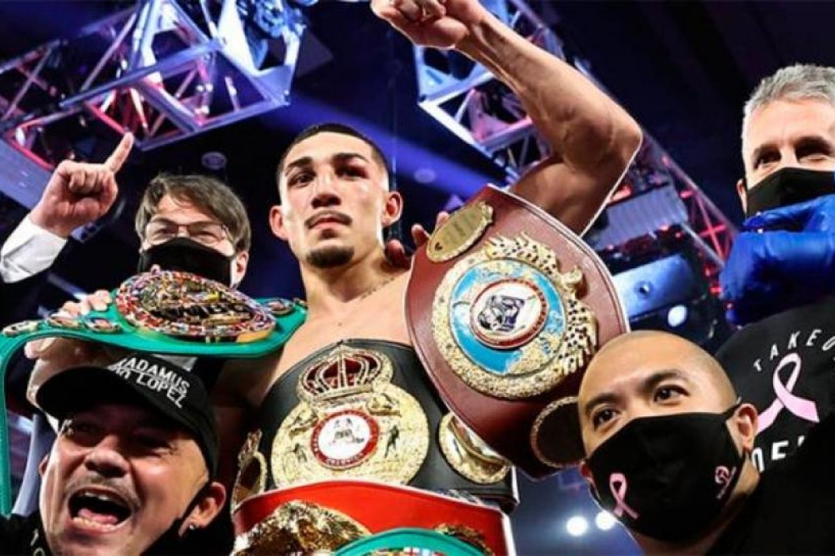 López, nuevo rey en ligero: le ganó a Lomachenko con un fallo escandaloso