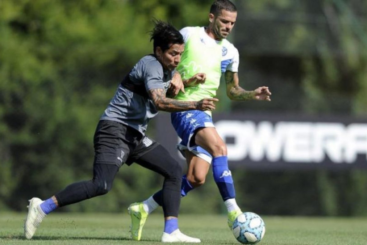 Gago regresó a los entrenamientos en Vélez