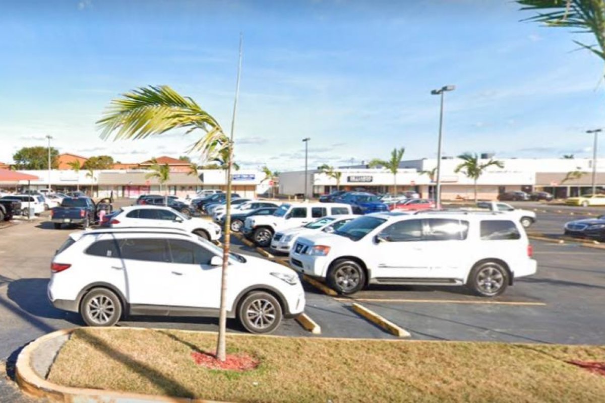 Dos muertos y al menos 20 heridos en un tiroteo en Miami