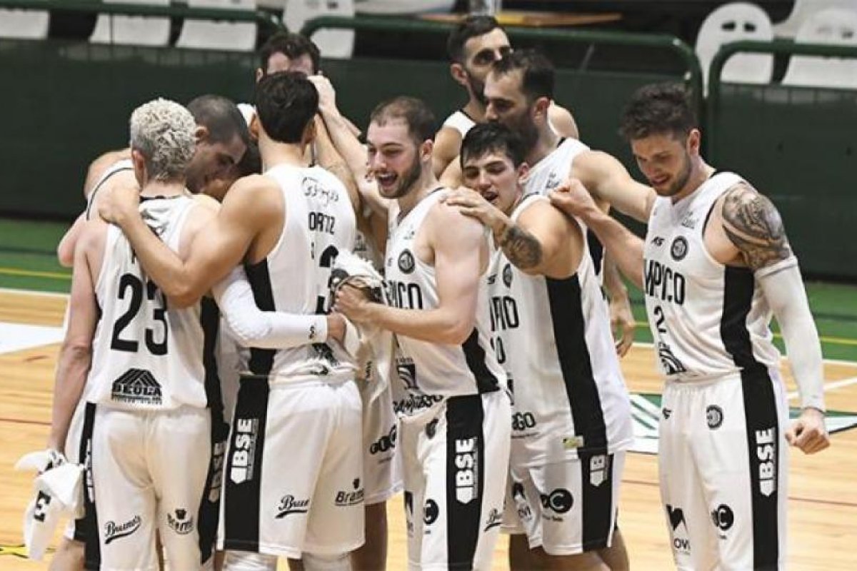 En vivo: Olímpico vuelve al ruedo con un duro compromiso ante San Martín de Corrientes