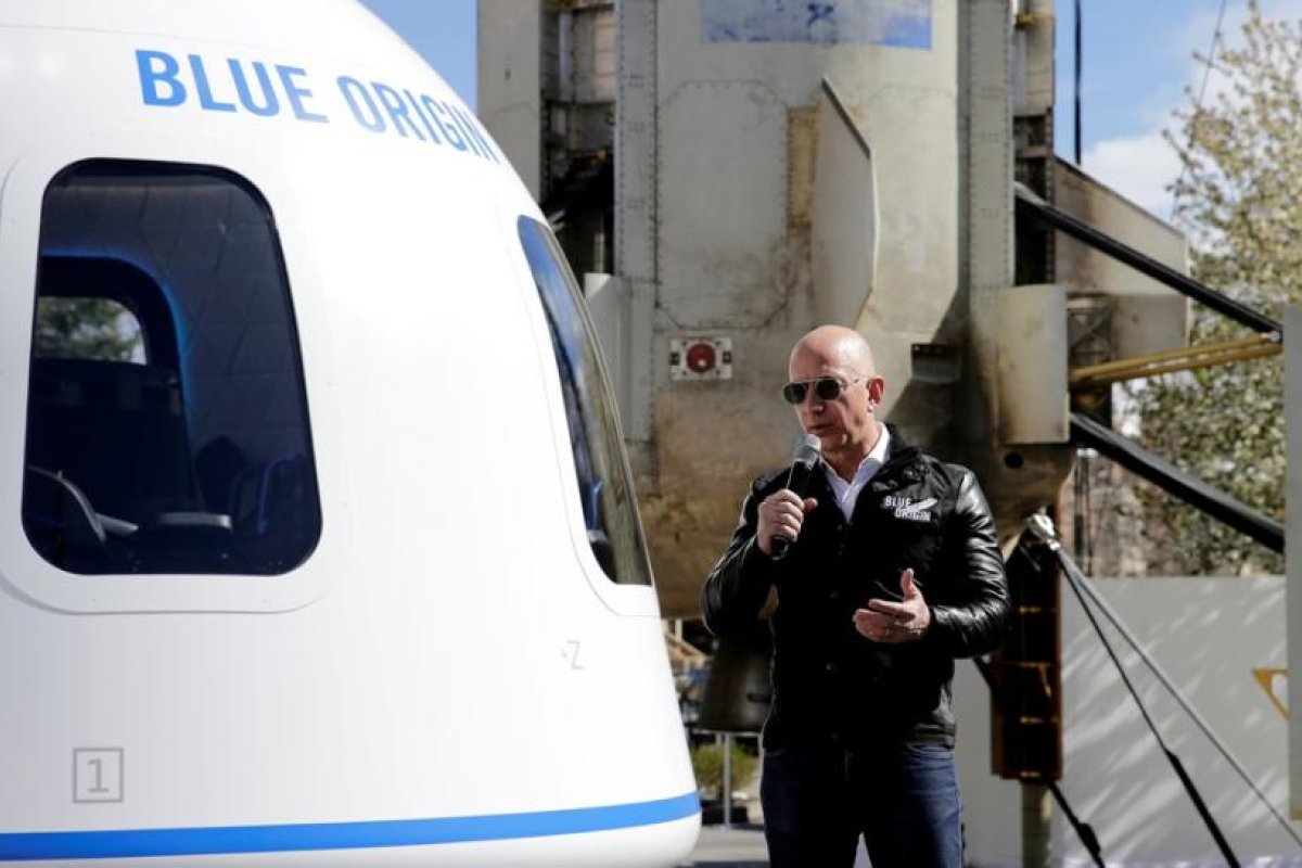 Jeff Bezos anuncia que viajará al espacio el próximo 20 de julio