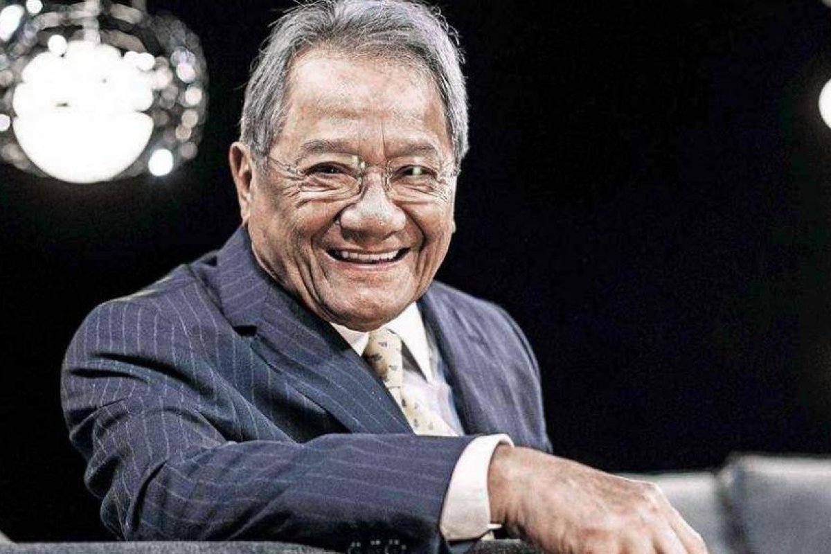 Armando Manzanero fue internado por coronavirus y su estado es "delicado"