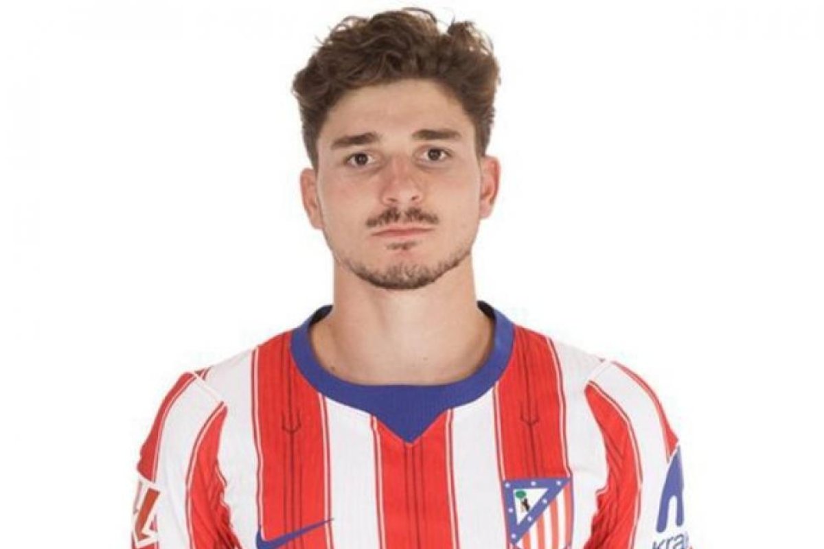 La controversia de Julián Álvarez en Atlético de Madrid tras imagen oficial