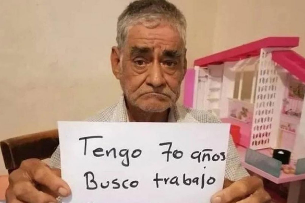 "Tengo 70 años, busco trabajo": Un mexicano pide ayuda para poder cobrar la pensión y mantener "su sustento diario"