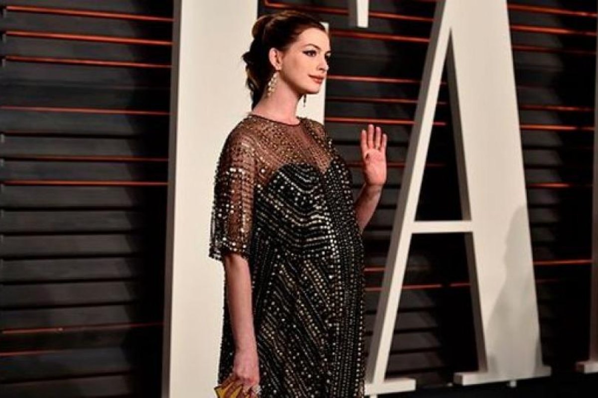 Éxito en Netflix: el drama romántico con Anne Hathaway que cautiva