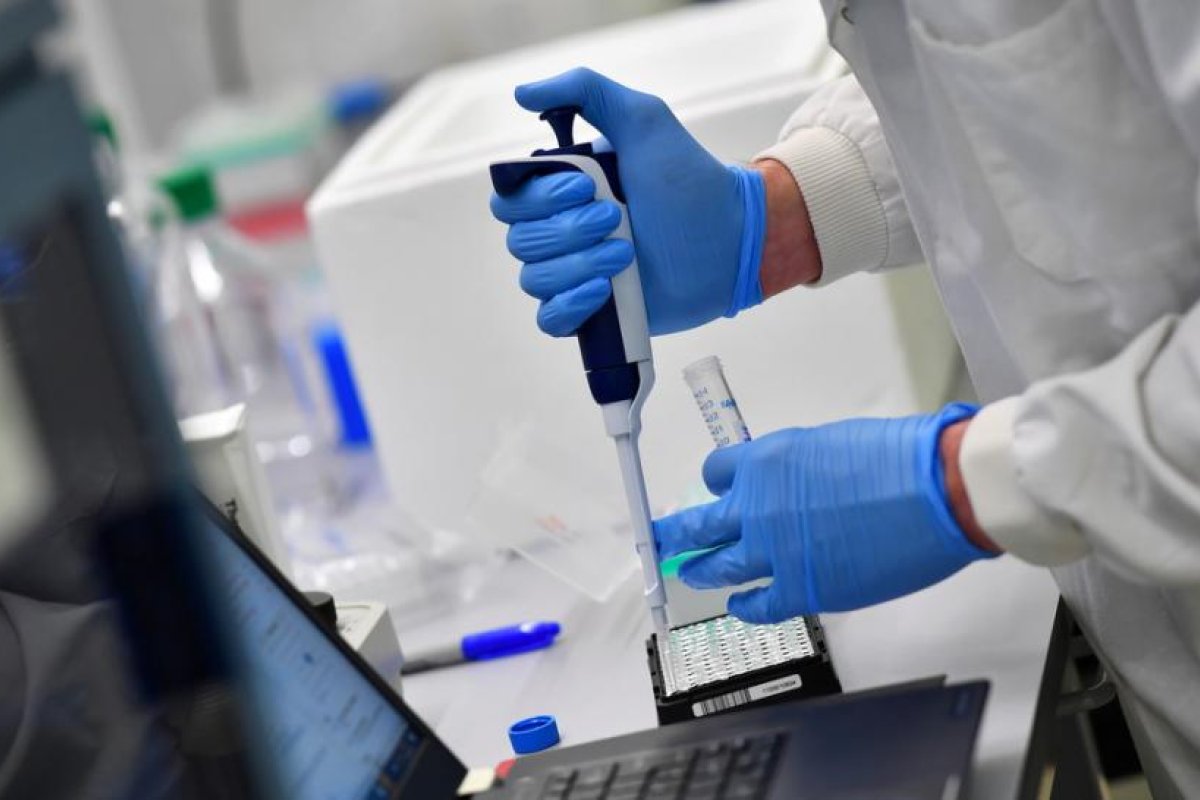 Científicos dicen haber descubierto un biomarcador capaz de predecir el desarrollo de un caso grave de coronavirus en las primeras etapas