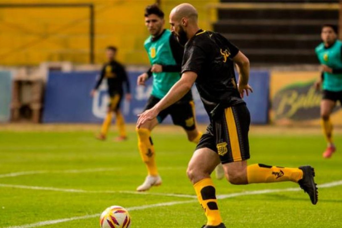 Mitre se prueba en un nuevo amistoso ante Sarmiento de Resistencia