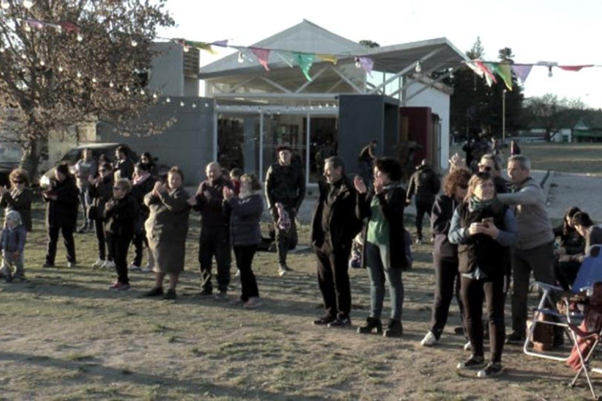 Autorizan realizar eventos culturales al aire libre con hasta 100 personas