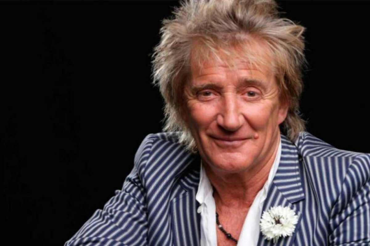 Rod Stewart critica a Donald Trump por comentarios sobre tropas británicas