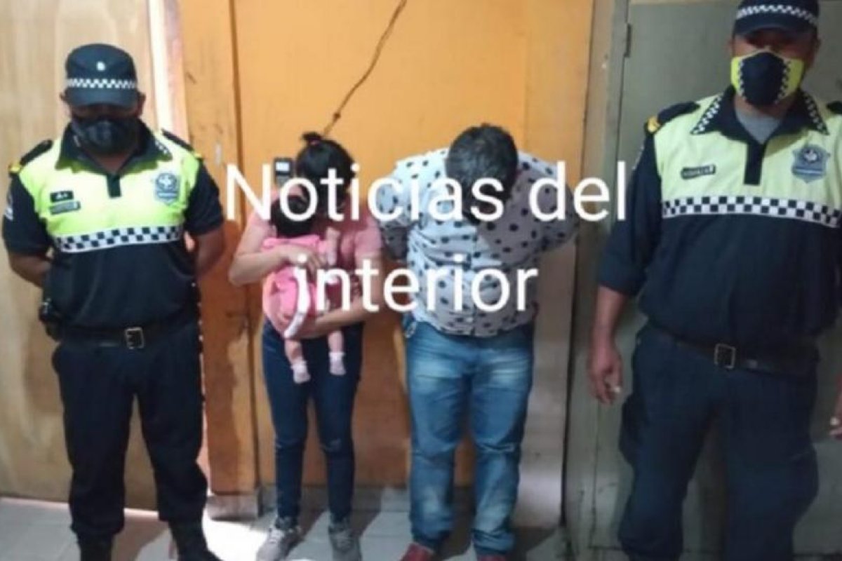 Los descubrieron robando con un bebé en brazos