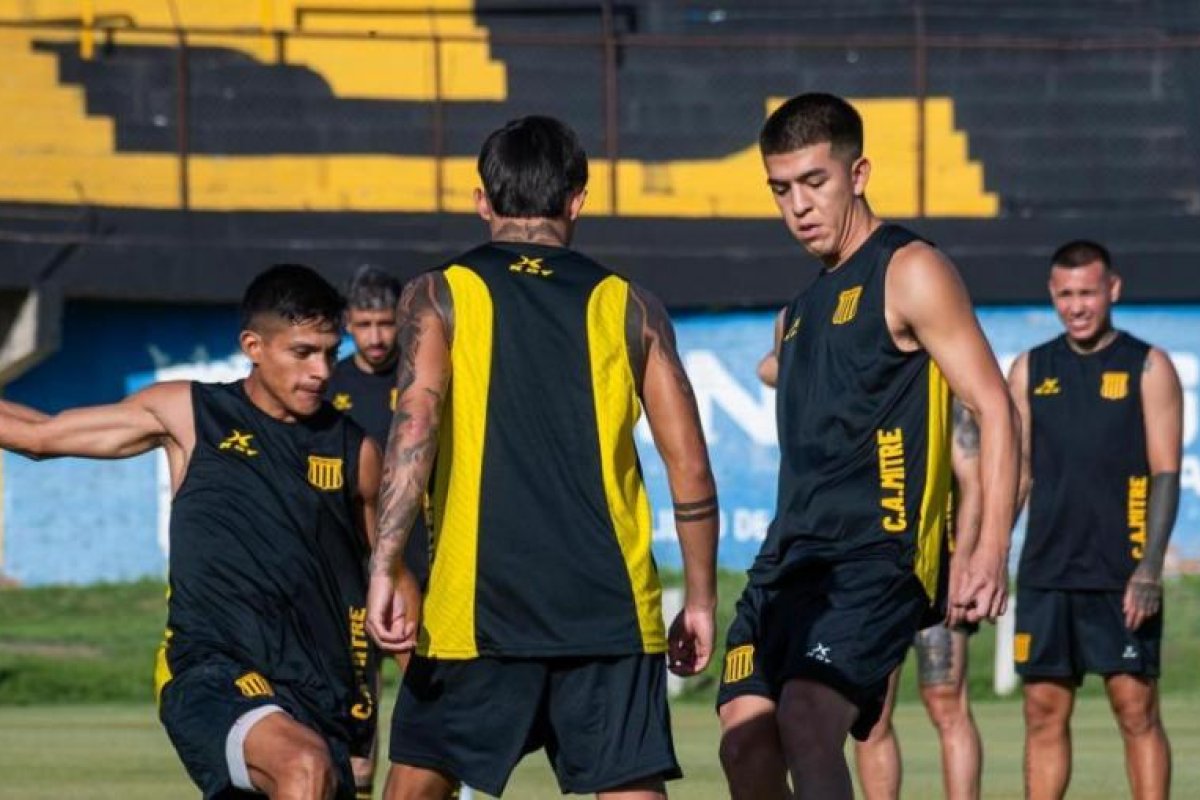 Mitre da inicio formal a su pretemporada con un renovado plantel