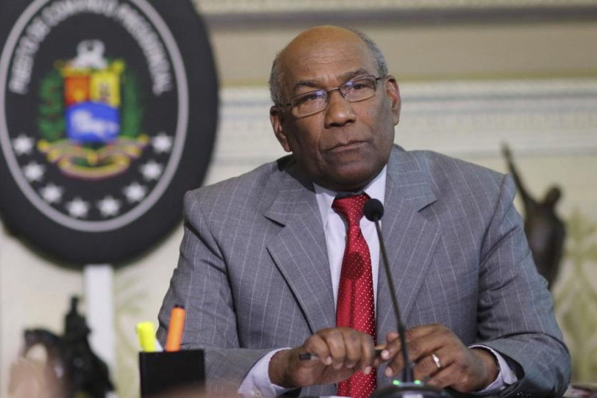 Fallece el ministro de Educación de Venezuela, Aristóbulo Istúriz