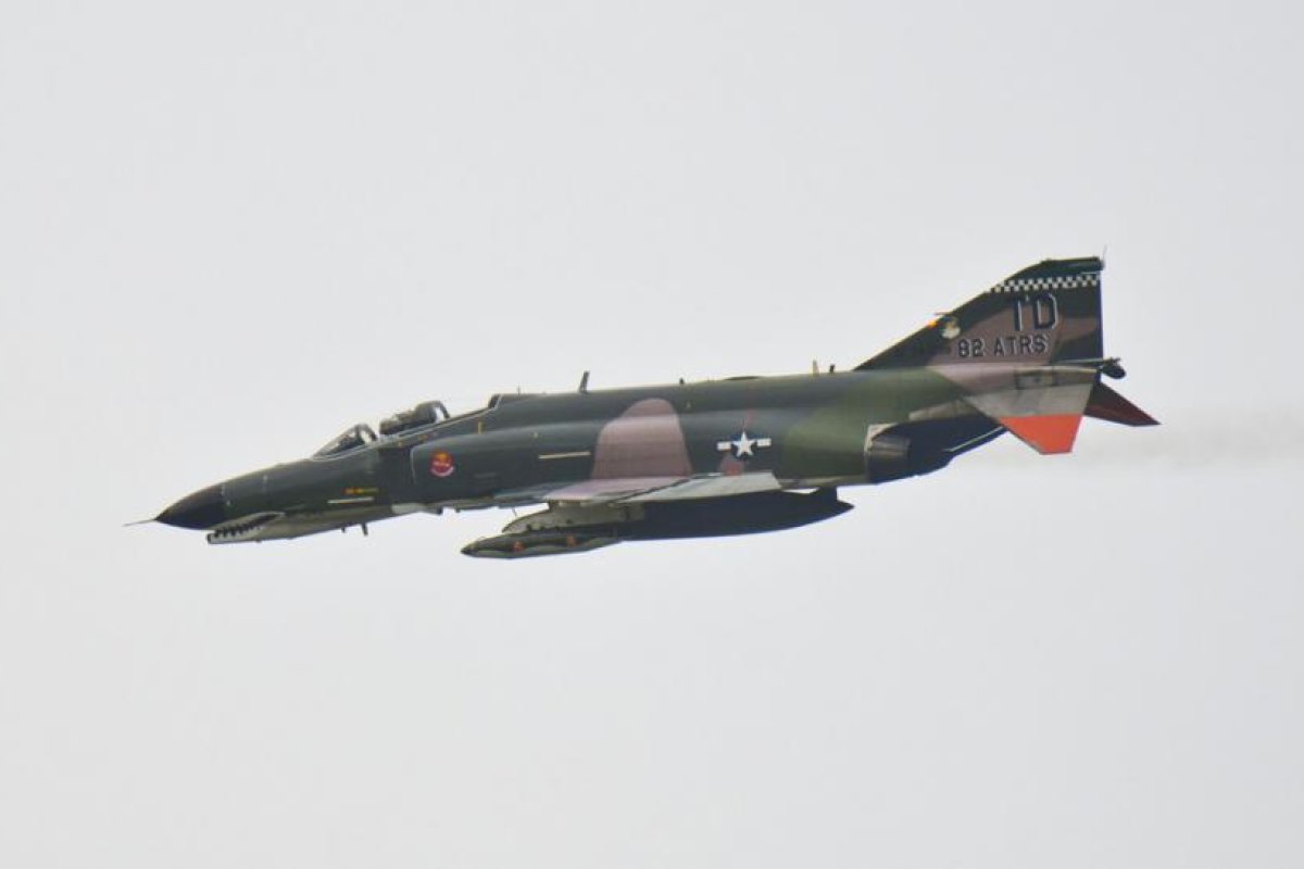 ¿Quiere tener un avión de combate F-4 Phantom? Un modelo real está en venta y puede volar con permiso civil