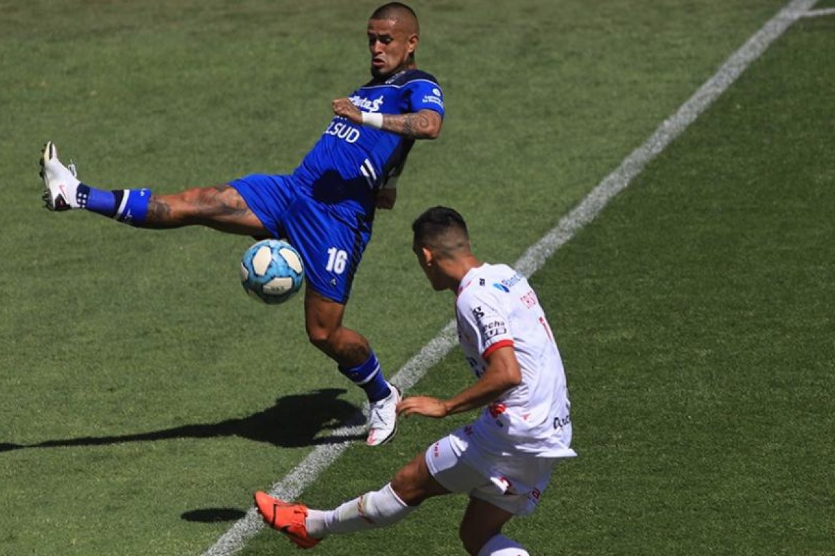 Huracán, de local, derrota a Gimnasia en un vibrante partido y es líder de la zona 6