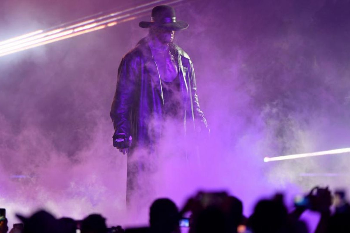 El mítico luchador The Undertaker da su último adiós a la WWE en un día simbólico: debutó en la empresa hace exactamente 30 años