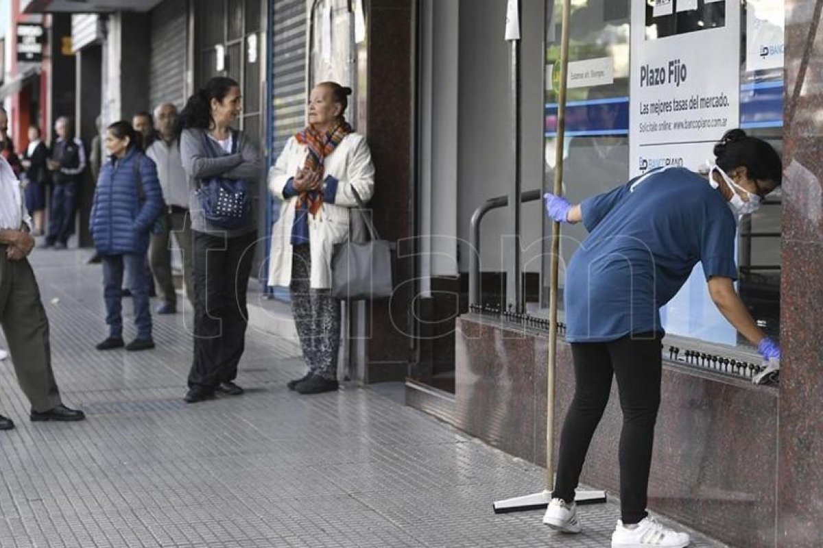 Cobran los jubilados y pensionados con ingresos superiores a $ 20.374