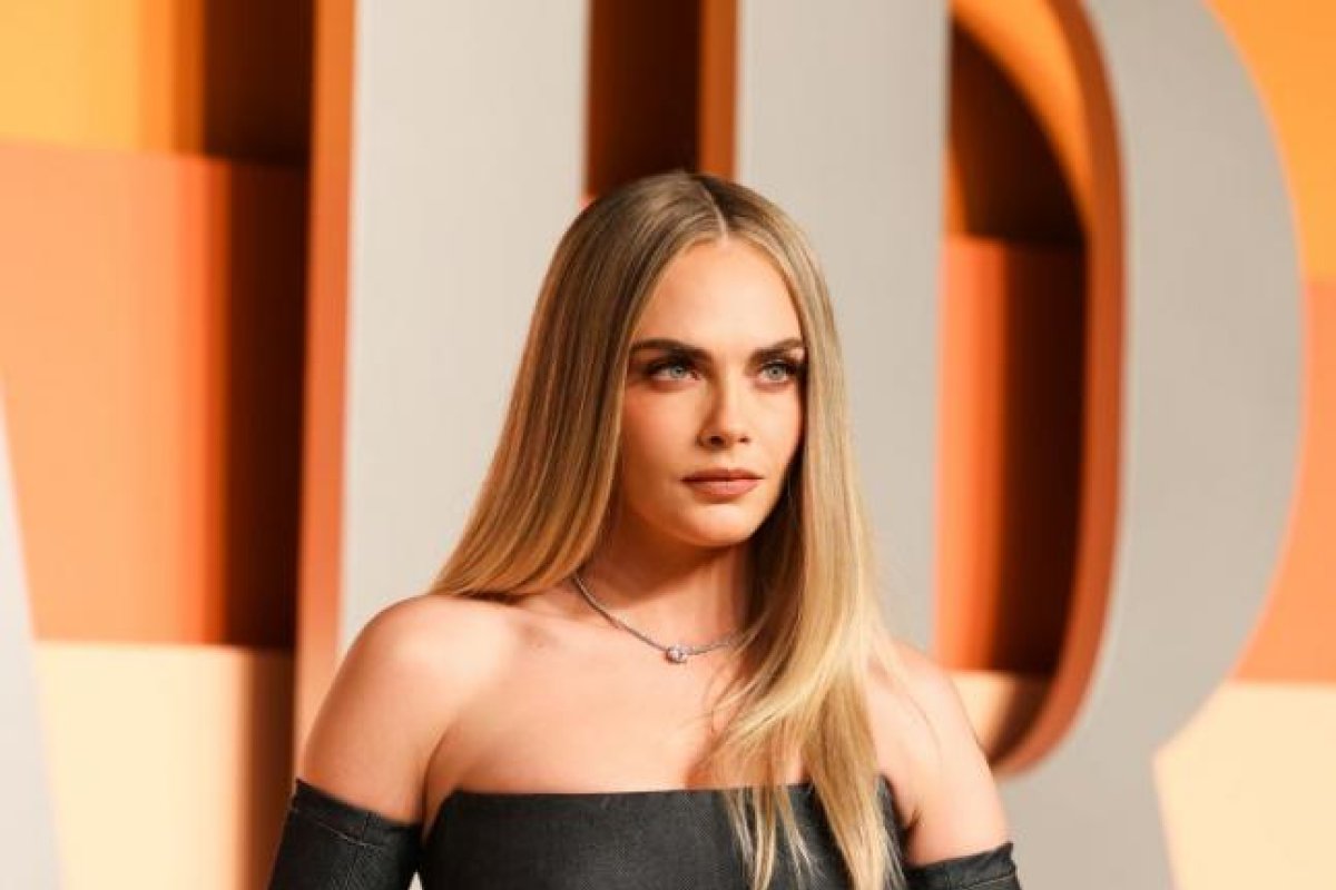 Cara Delevingne destaca la necesidad de proteger la salud mental en redes sociales
