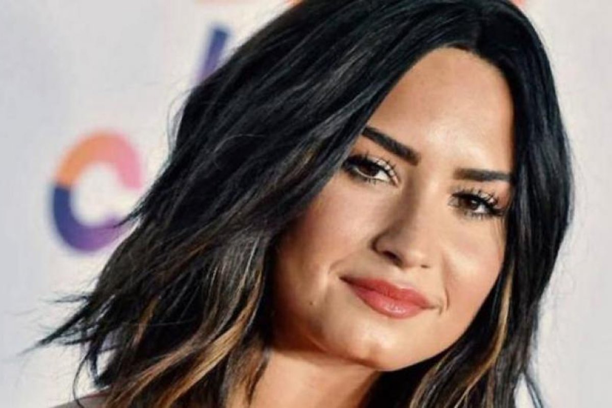 Demi Lovato reivindicó su soltería, tras separarse de Max Ehrich