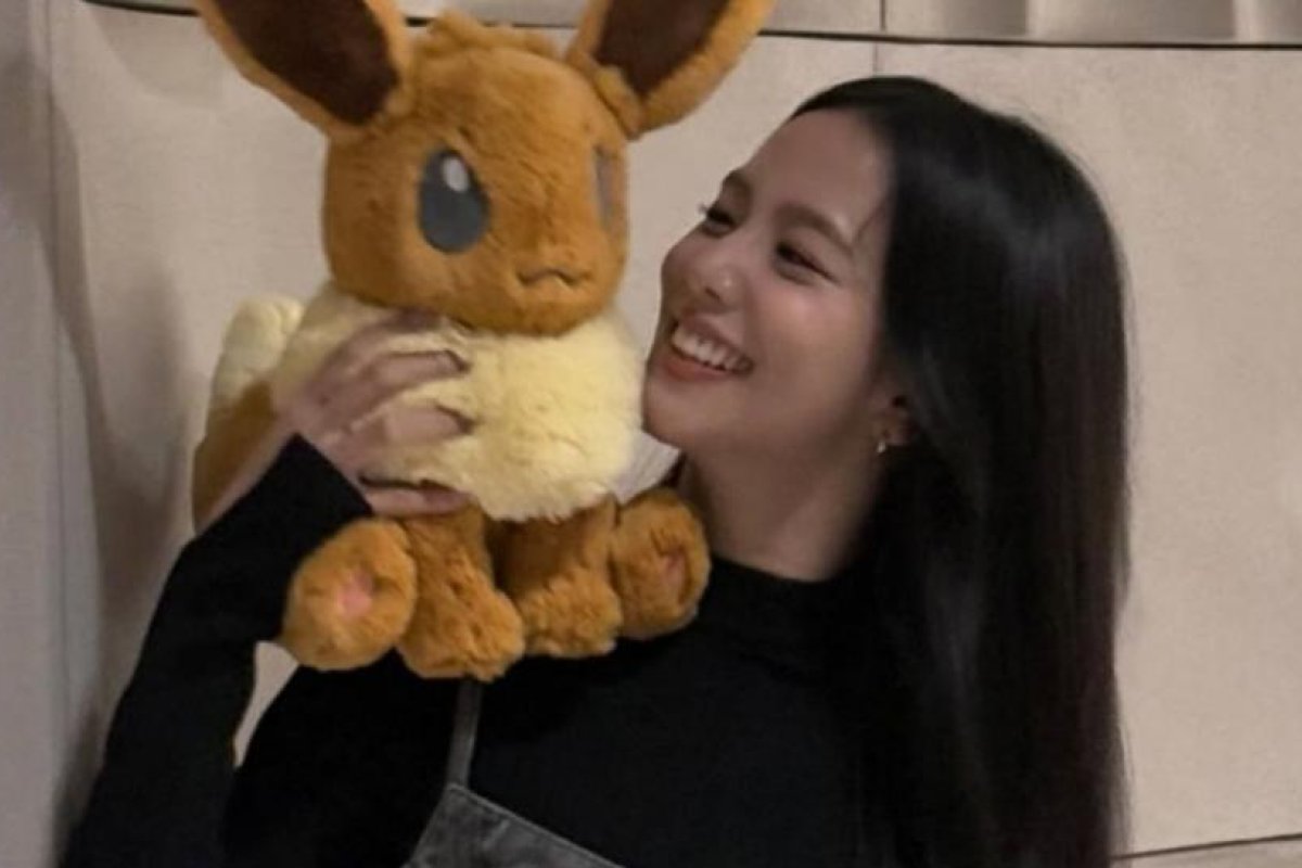 Celebridades como JISOO y Lady Gaga protagonizan el anuncio de Pokémon para Super Bowl