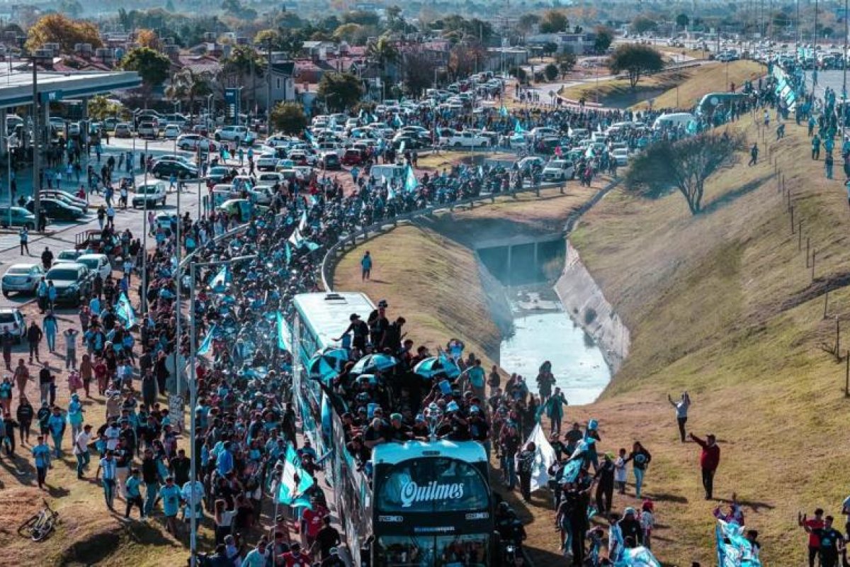 Masiva celebración en Córdoba tras la consagración de Belgrano